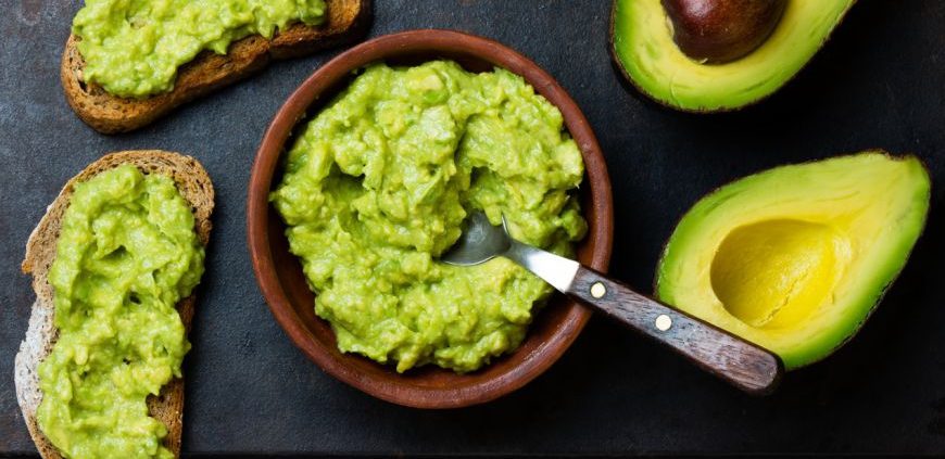 Unt de Avocado cu Usturoi - Vegan, Ușor, Bogat în Fibre și Antioxidanți